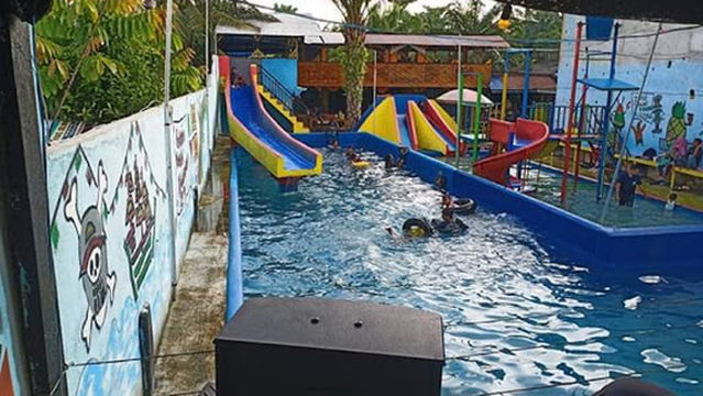 Kolam Renang M Azrul