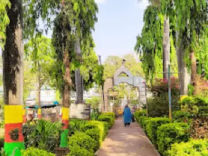 Dashpur Kunj garden