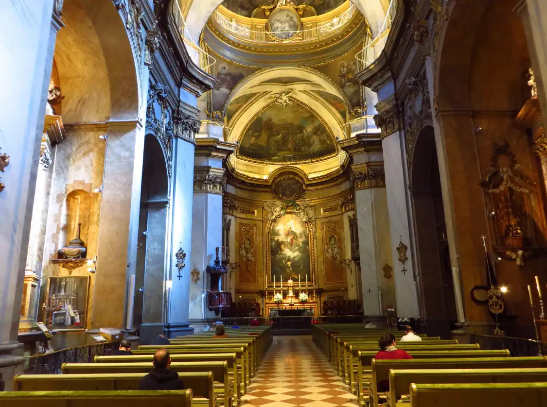 Basilica de San Miguel 주변 호텔