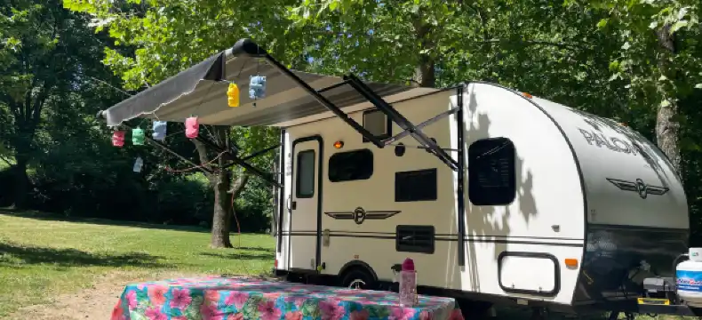 Hotels in Posey County