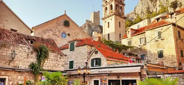 Hotels in Omis