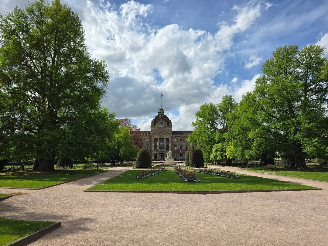 4_Placeof the Republique
