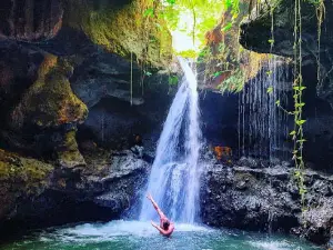 Air Terjun Sarang Walet