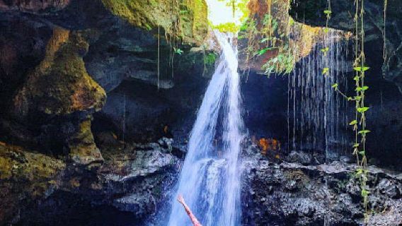 Air Terjun Sarang Walet Tetebatu