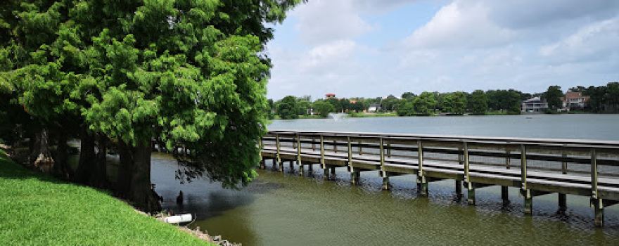 Lake Nassau Park: Dog Park