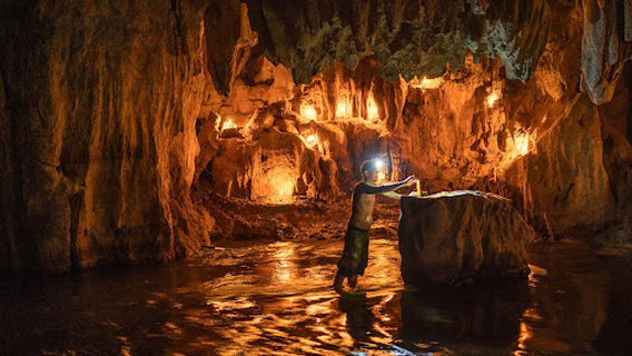 ถํ้ากระแซง Krasaeng Cave