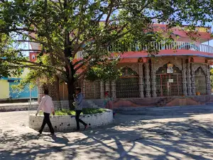Amritjhiriya Paramhans Ashram