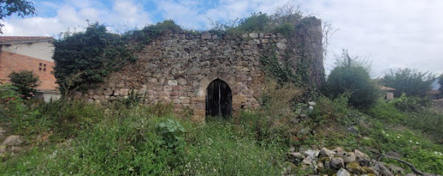Torre Gótica De Cos