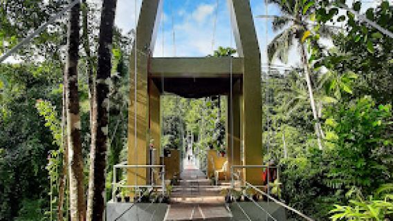 Lumondo Hanging Bridge