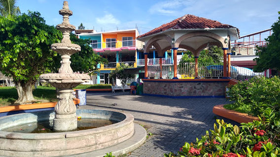 PLAZA BUCERÍAS