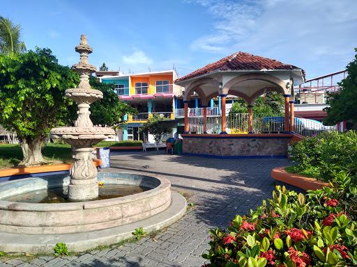 PLAZA BUCERÍAS