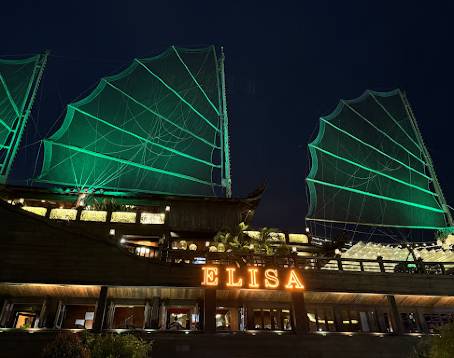 Elisa Floating Restaurant