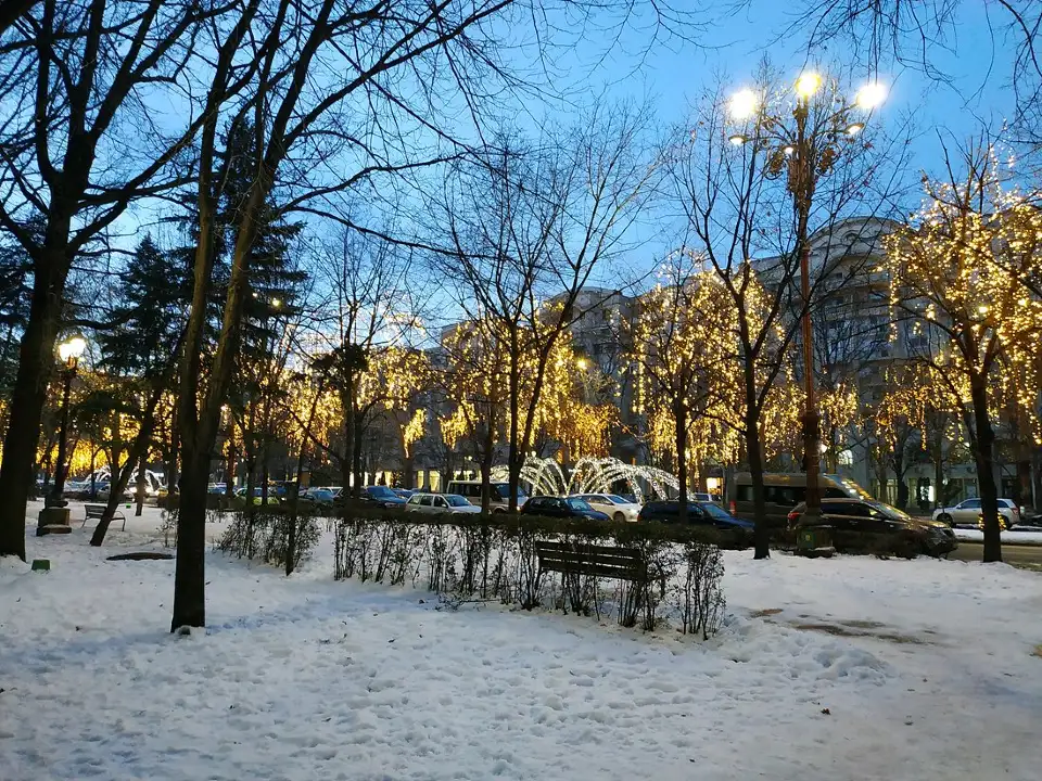 5_Constitution Square