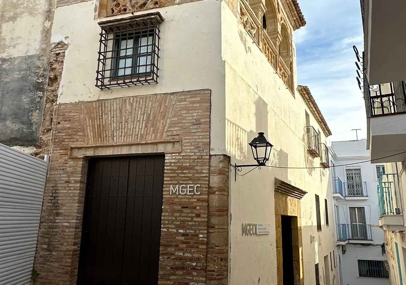 Hotels near Museo del Grabado Espanol Contemporaneo