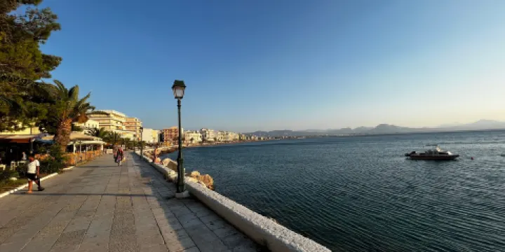 Paraliako Parko Loutrakiou