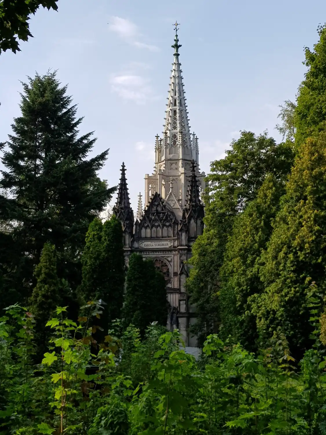 Hotels near Chapel of Charles Scheibler