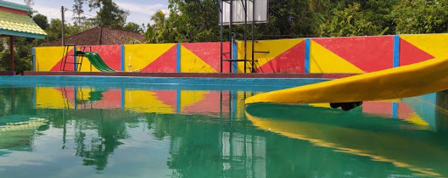 Kolam Renang munik