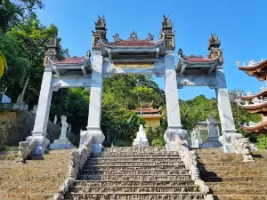 Lady Chua Thuong Ngan Temple