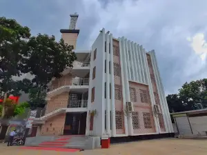 Alipur Goroshthan Jame Masjid