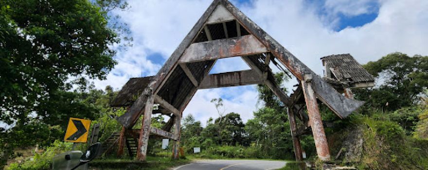 Tugu Batas Provinsi Sulawesi Selatan - Sulawesi Tengah