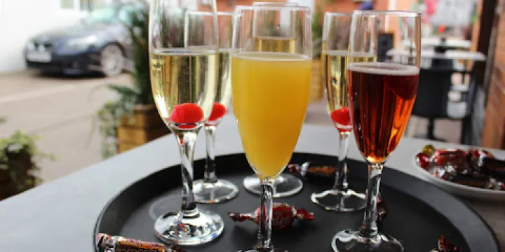 Boleros Pizzeria Cafe