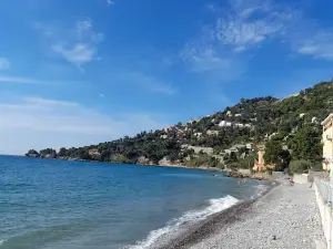 Villa Eva Restaurant & Beach