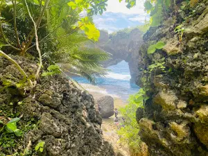 Ginduyanan Cove
