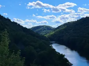 Yahoo Falls Overlook