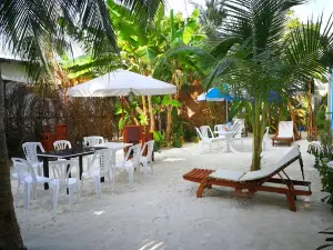 FAMILY DIVERS MALDIVES | DIVING RASDHOO