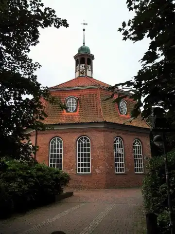 Niendorf church - Kirche am Markt周辺のホテル