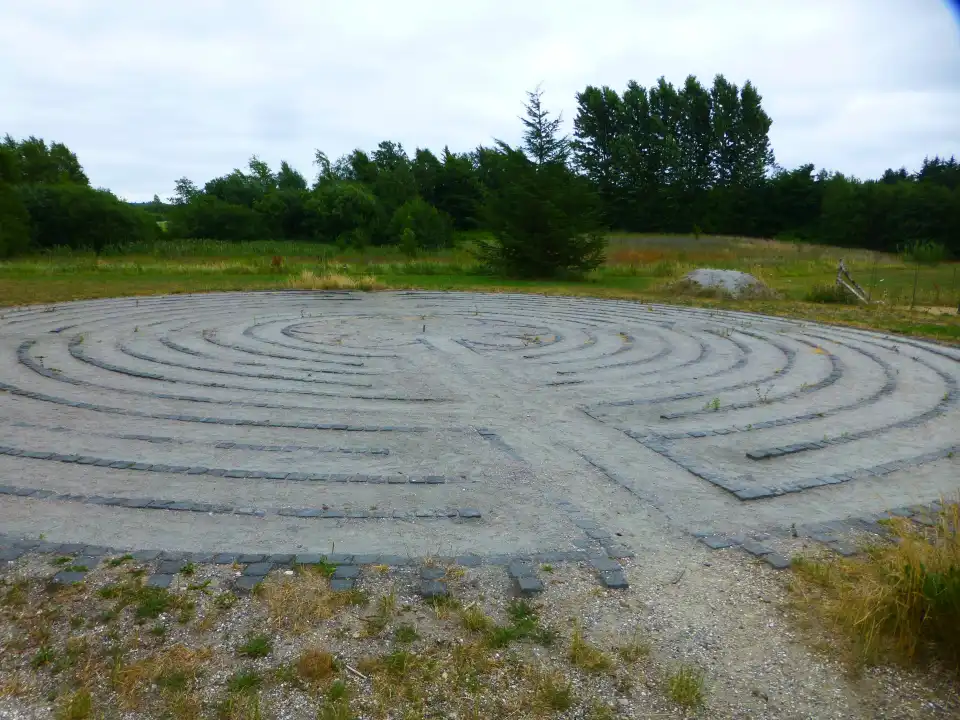 4_Labyrinthia