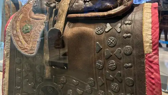 キルギスタンでのあらゆる種類の翻訳者、ガイド、チャーターチャーター車、写真家、ビジネスエスコート、医療同行、旅行ガイド、カスタマイズ