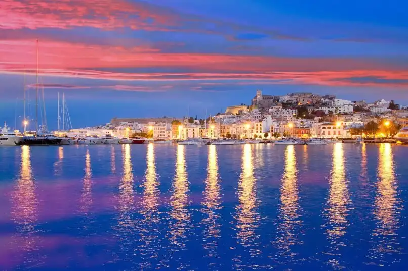 Hotels near Dalt Vila