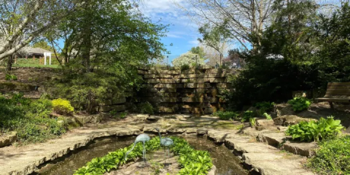 Dubuque Arboretum and Botanical Gardens