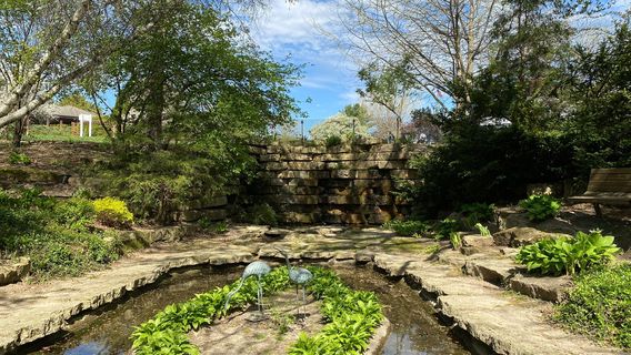Dubuque Arboretum & Botanical Gardens