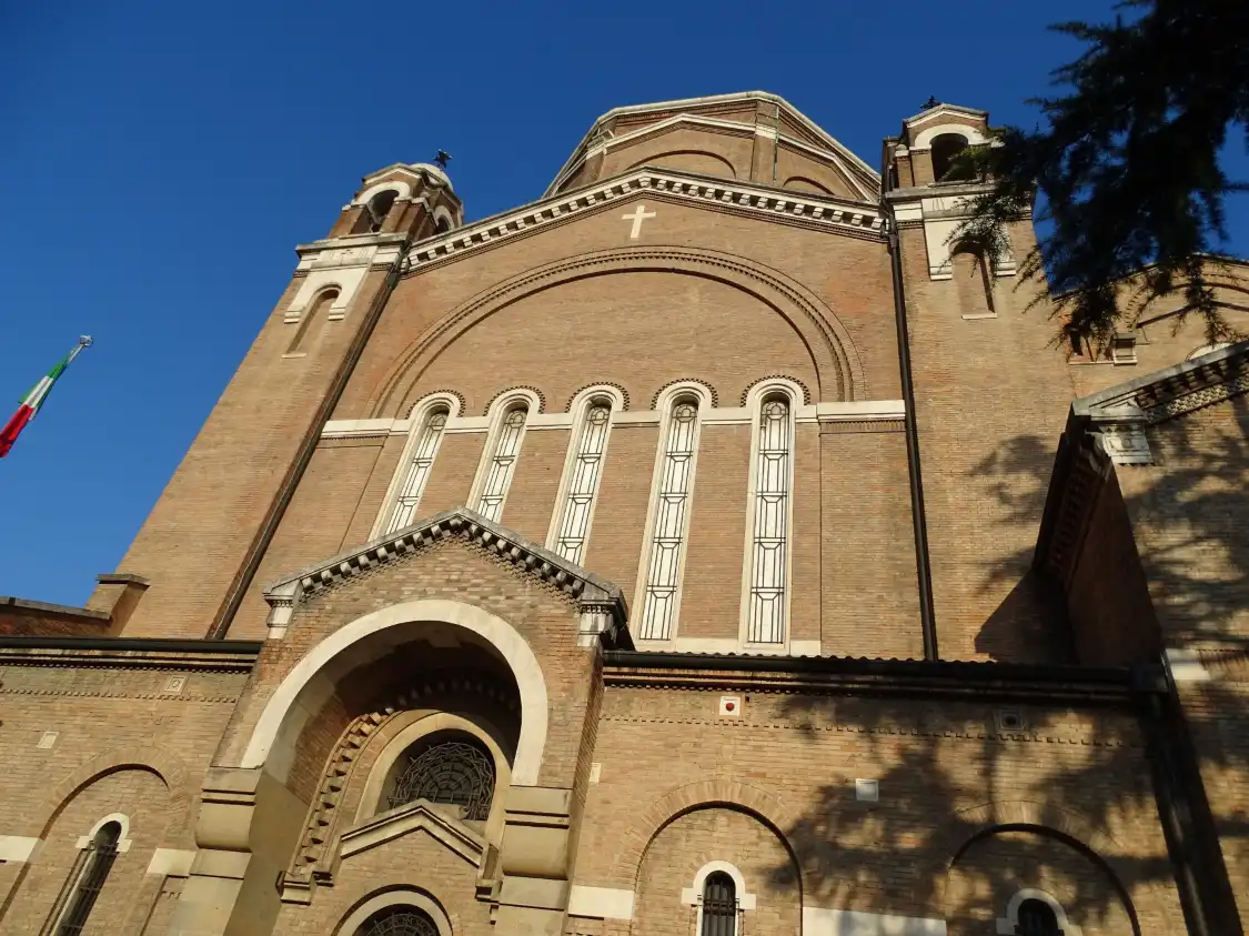 Hotel in zona Tempio Antoniano della Pace e dei Caduti in Guerra