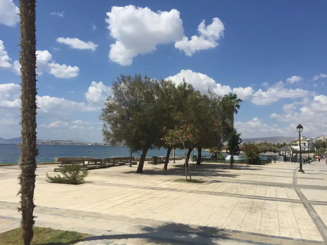 Hotels near Statue of Constantine Palaeologos