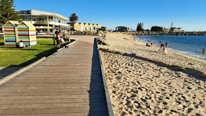 5_Bathers Beach