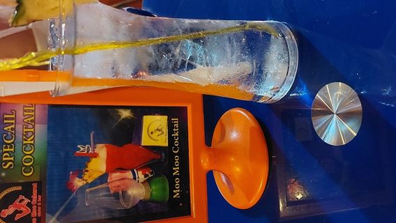 Moo Moo Cabaret Show & Bar