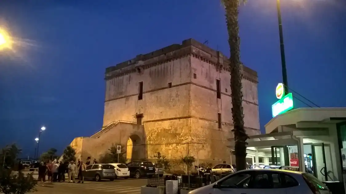 Hotels near Torre Cesarea