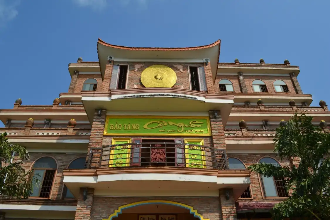 Hotel dekat Coi Nguon Museum