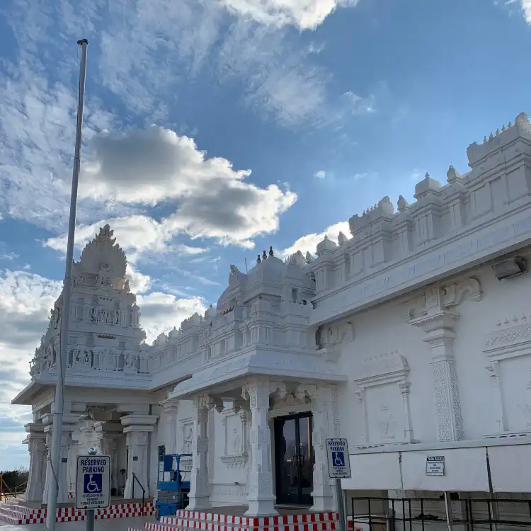 Hotels near Hindu Temple of Central Texas