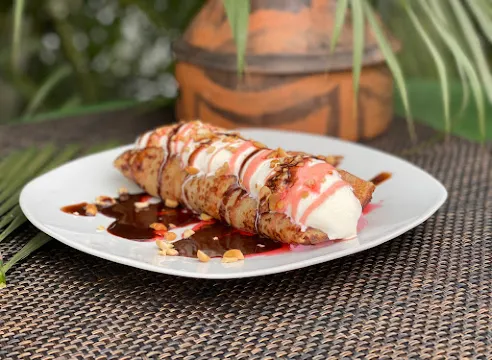 Arnheim Art Gallery, Restaurant & Bar, Midget Golf, Suya Hut, Loging