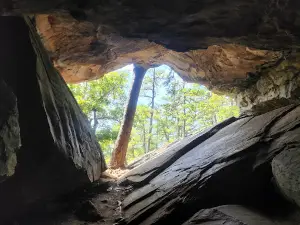 Robbers Cave Nature Center & Gift Shop