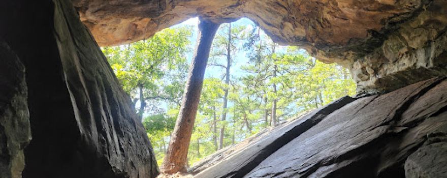 Robbers Cave Nature Center & Gift Shop