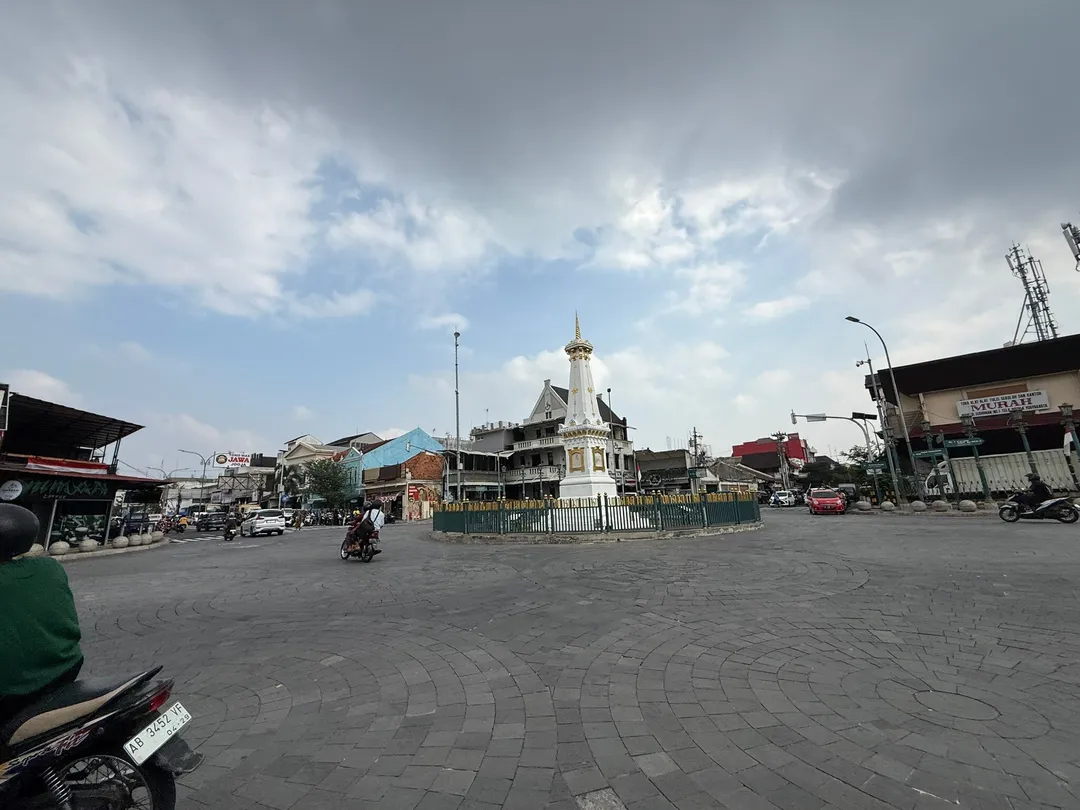 4_Tugu Yogyakarta Monument
