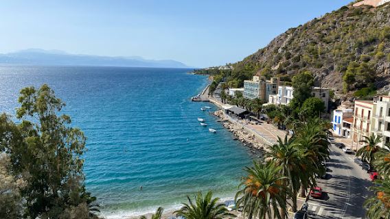 Loutraki Beach Park