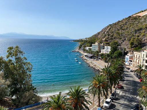 Loutraki Beach Park