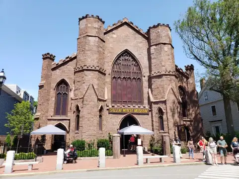 Hotels near Salem Witch Museum