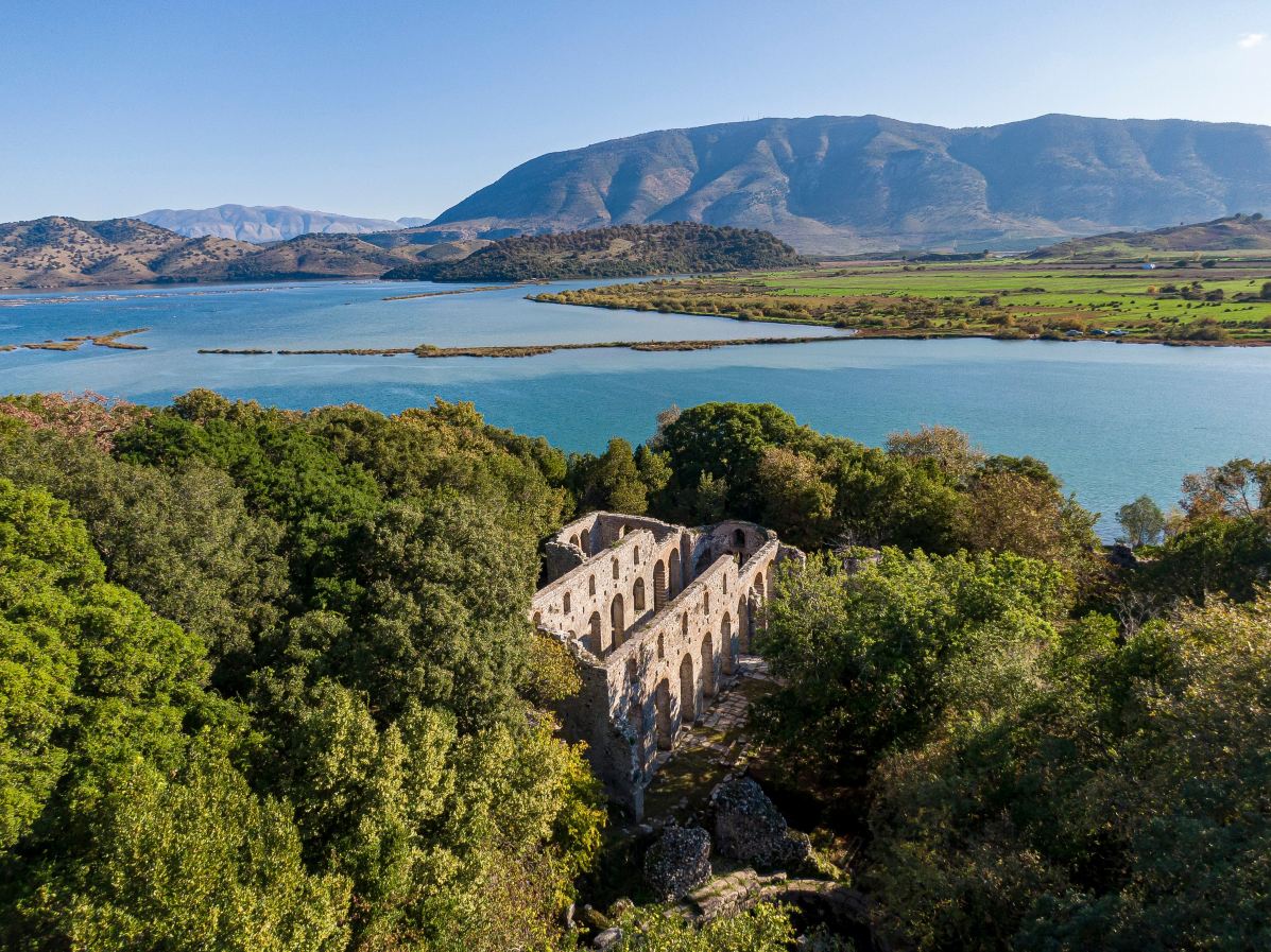 Compare 5 airports near Saranda